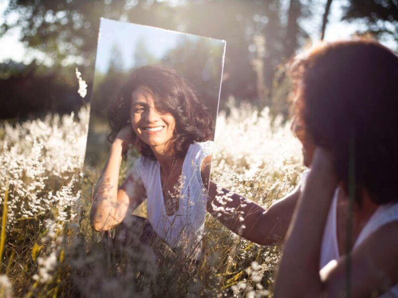 Mirror-Look-Photo-1-800x600-1